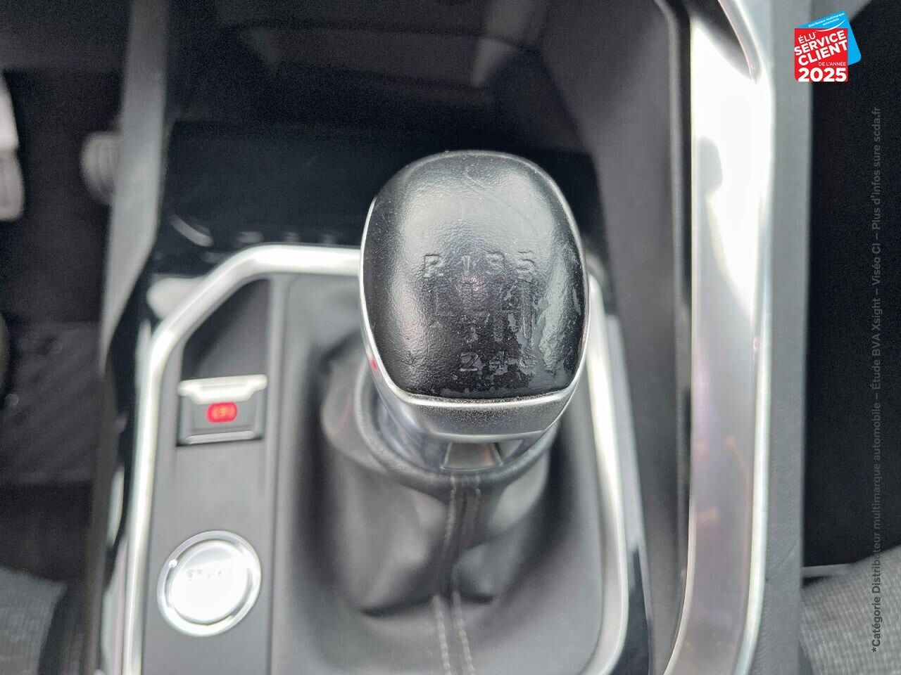 Véhicule d'occasion PEUGEOT 3008 1.2 PURETECH 130CH ALLURE SS chez Renault Saint-Louis