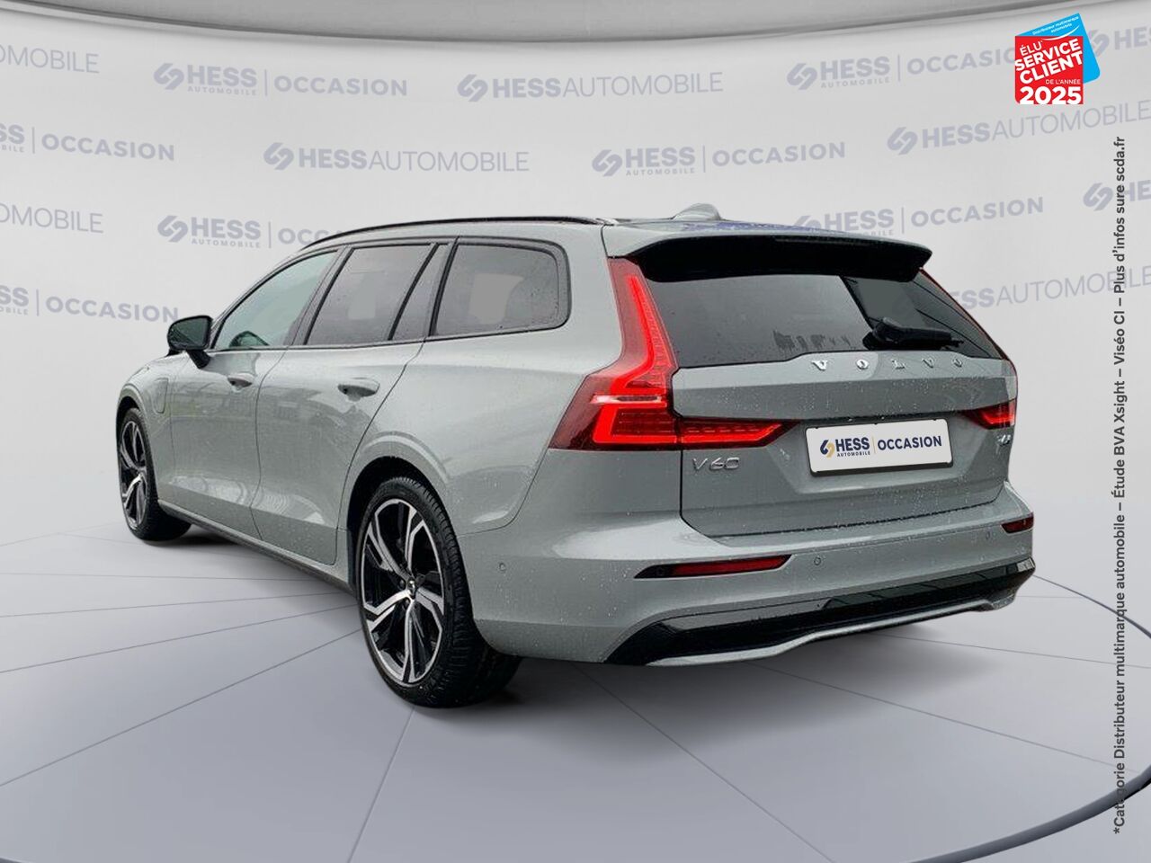 Véhicule d'occasion VOLVO V60 T6 AWD 253+145CH PLUS STYLE DARK GEARTRONIC 8 chez Renault Colmar