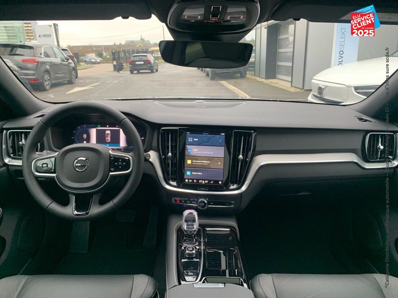 Véhicule d'occasion VOLVO V60 T6 AWD 253+145CH PLUS STYLE DARK GEARTRONIC 8 chez Renault Colmar