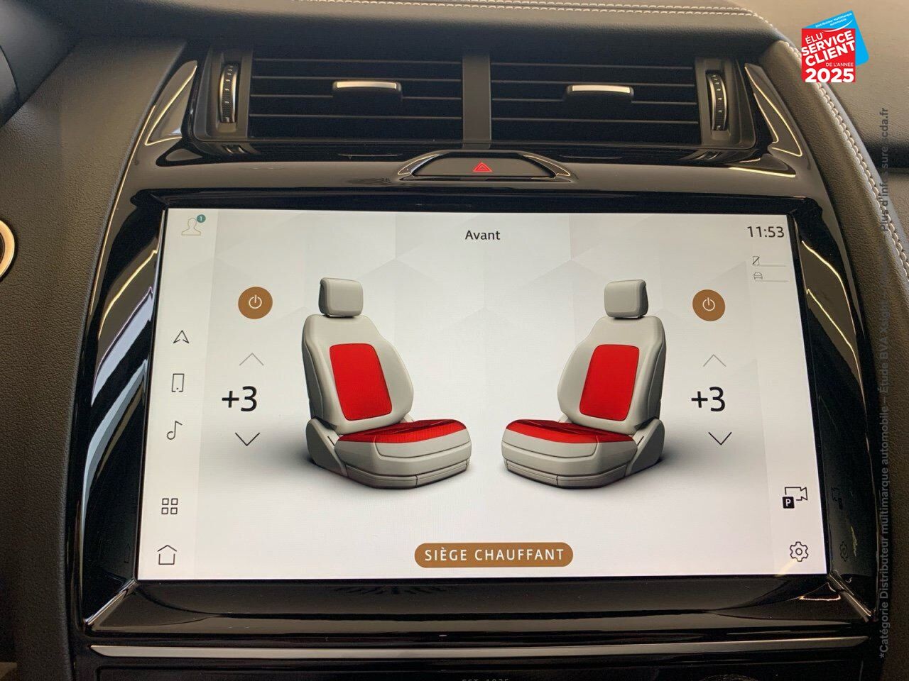 Véhicule d'occasion JAGUAR E-PACE P300E PHEV 309CH R-DYNAMIC SE chez Toyota Thionville