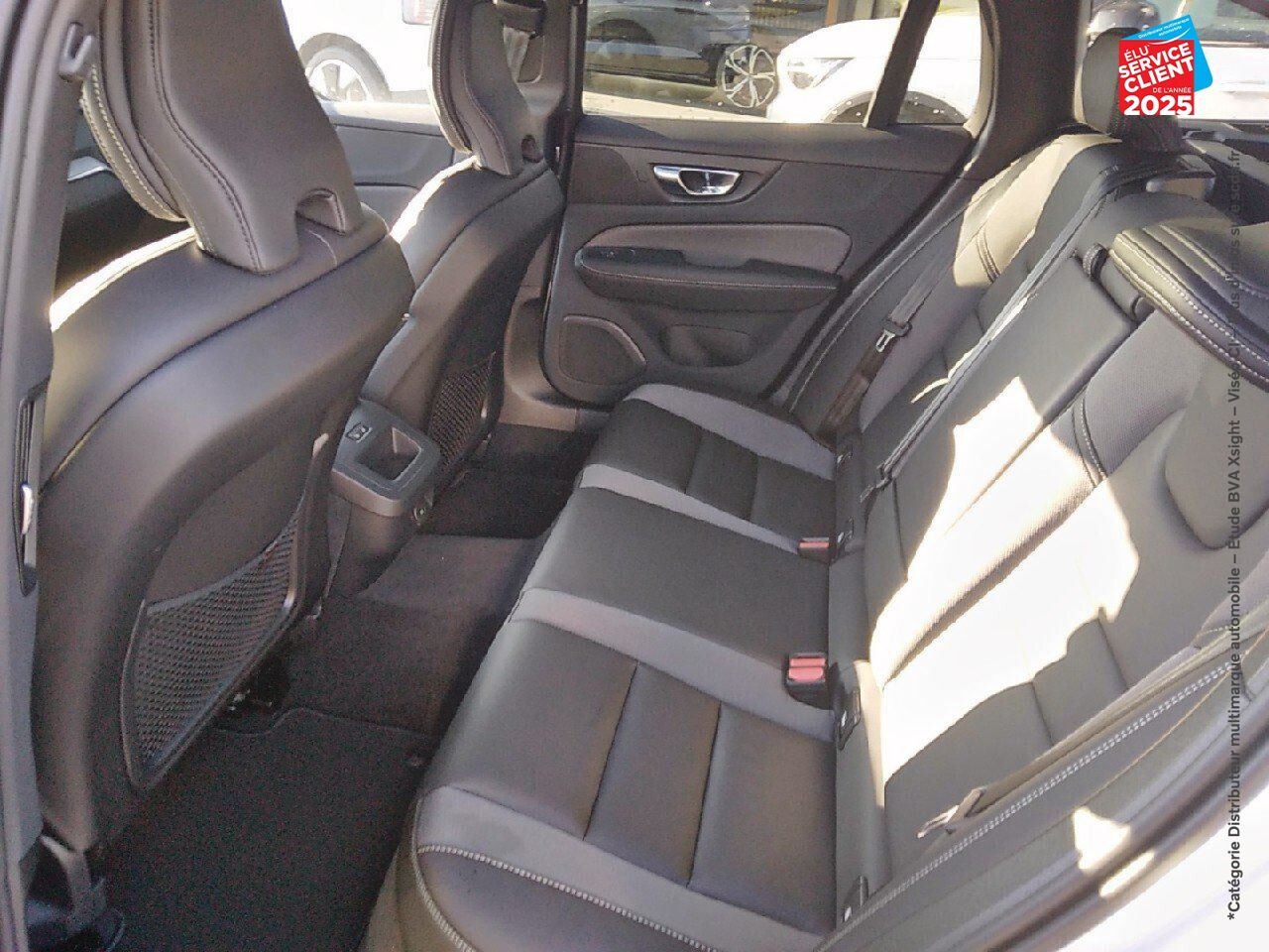 Véhicule d'occasion VOLVO V60 B4 197CH PLUS STYLE DARK DCT 7 chez Fiat Belfort