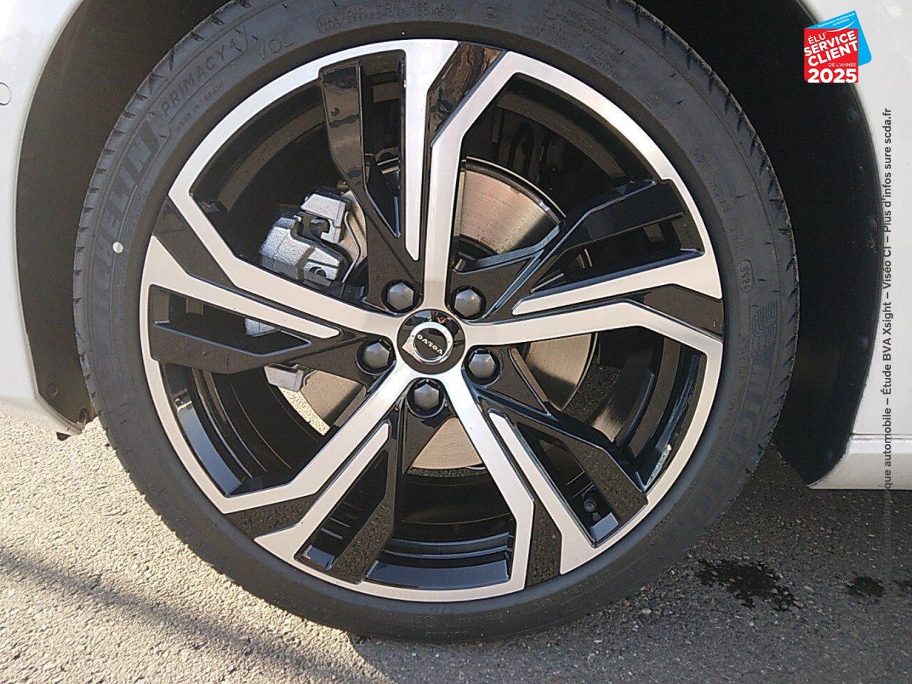 Véhicule d'occasion VOLVO V60 B4 197CH PLUS STYLE DARK DCT 7 chez Fiat Belfort