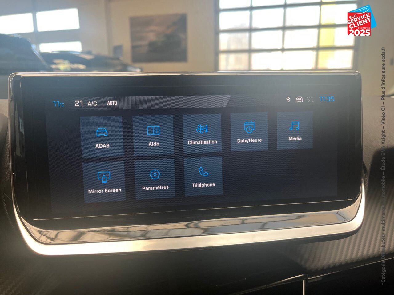 Véhicule d'occasion PEUGEOT 208 1.2 HYBRID 100CH ALLURE E-DCS6 chez Hyundai Epernay