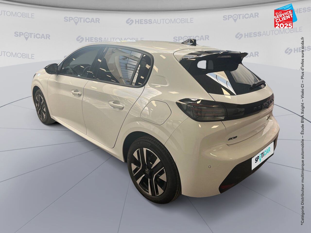 Véhicule d'occasion PEUGEOT 208 1.2 HYBRID 100CH ALLURE E-DCS6 chez Hyundai Epernay