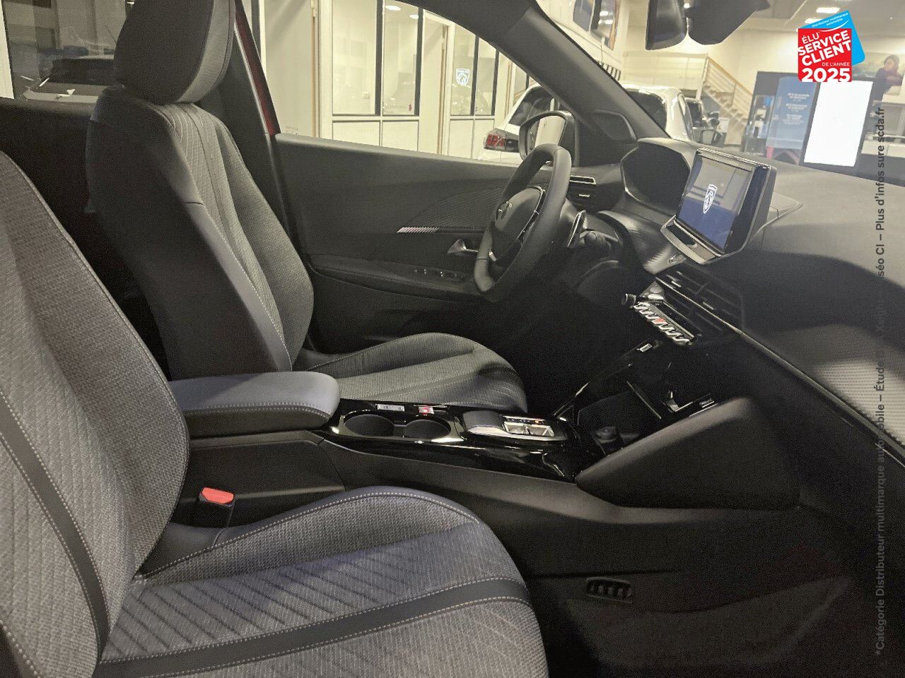Véhicule d'occasion PEUGEOT 2008 1.2 HYBRID 136CH ALLURE E-DCS6 chez Dacia Saverne
