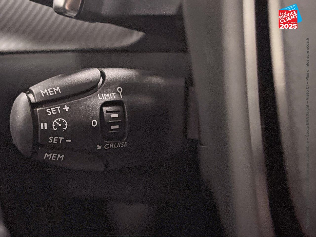 Véhicule d'occasion PEUGEOT 2008 1.2 HYBRID 136CH ALLURE E-DCS6 chez Dacia Saverne