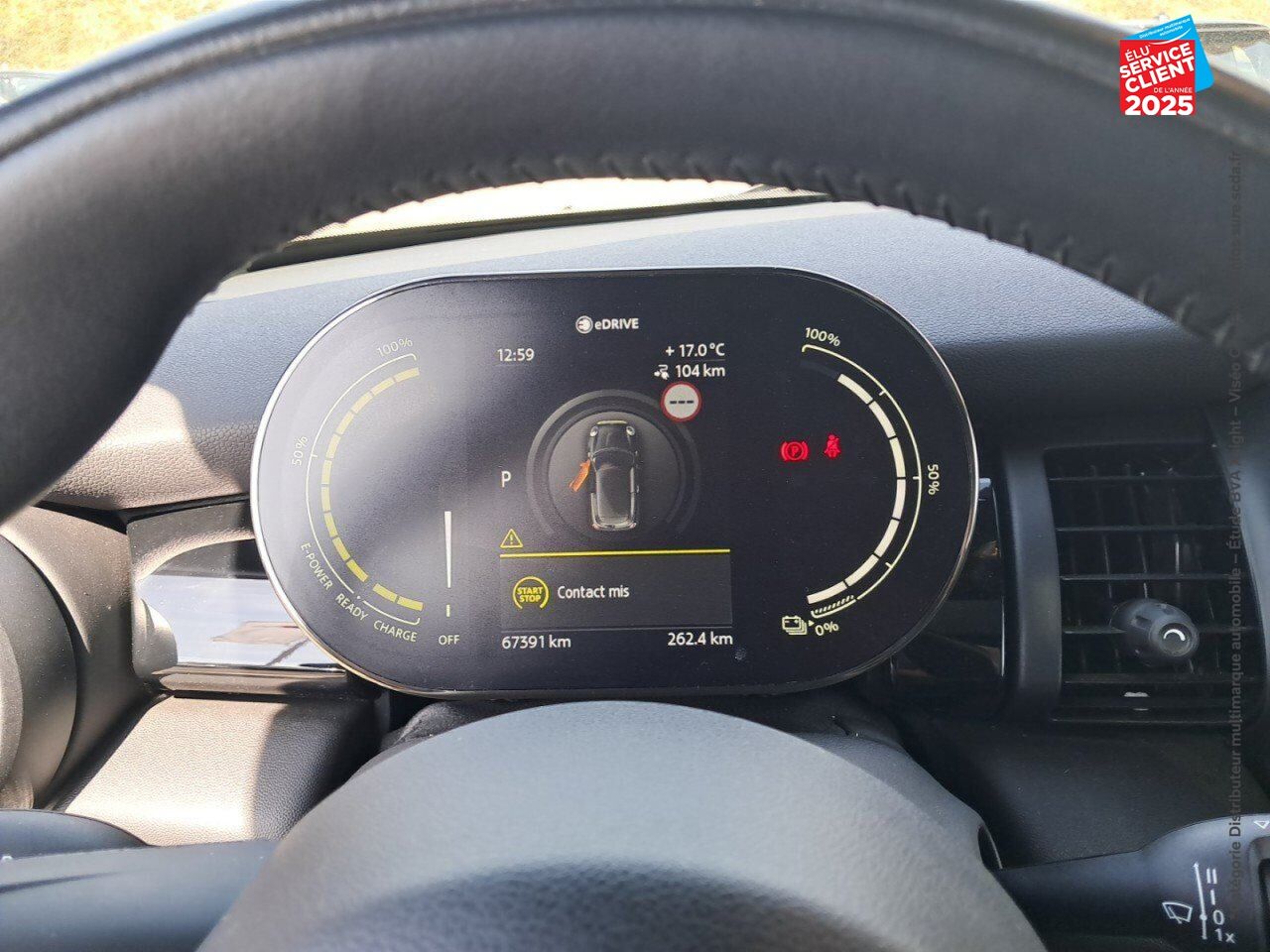 Véhicule d'occasion MINI MINI COOPER SE 184CH EDITION GREENWICH BVA TOUVRANT SIEGES CHAUF GPS CAMERA chez BMW Pontarlier