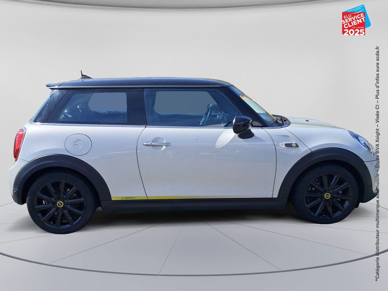 Véhicule d'occasion MINI MINI COOPER SE 184CH EDITION GREENWICH BVA TOUVRANT SIEGES CHAUF GPS CAMERA chez BMW Pontarlier