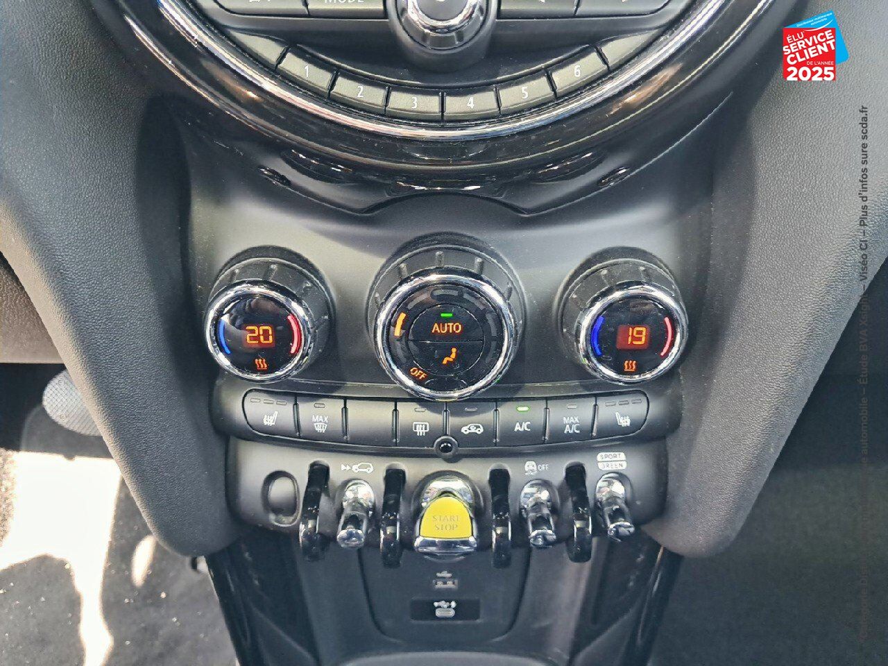 Véhicule d'occasion MINI MINI COOPER SE 184CH EDITION GREENWICH BVA TOUVRANT SIEGES CHAUF GPS CAMERA chez BMW Pontarlier