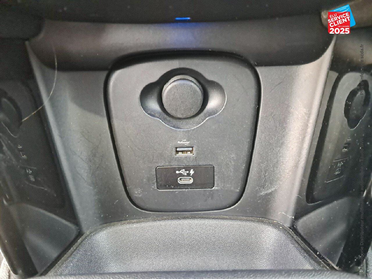Véhicule d'occasion MINI MINI COOPER SE 184CH EDITION GREENWICH BVA TOUVRANT SIEGES CHAUF GPS CAMERA chez BMW Pontarlier