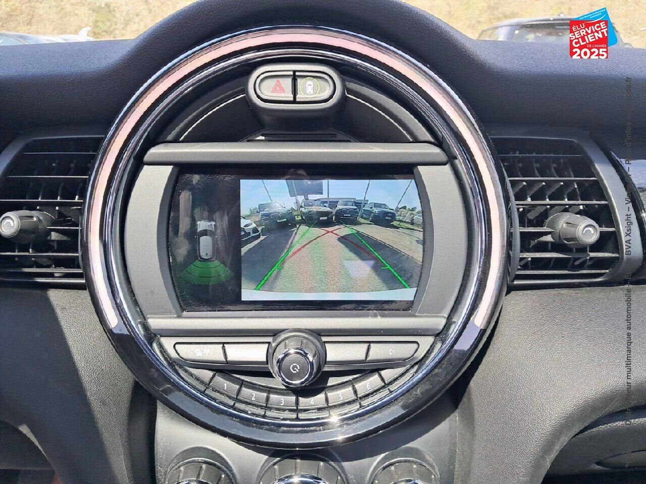 Véhicule d'occasion MINI MINI COOPER SE 184CH EDITION GREENWICH BVA TOUVRANT SIEGES CHAUF GPS CAMERA chez BMW Pontarlier