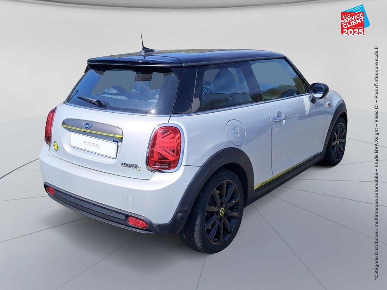 Véhicule d'occasion MINI MINI COOPER SE 184CH EDITION GREENWICH BVA TOUVRANT SIEGES CHAUF GPS CAMERA chez BMW Pontarlier