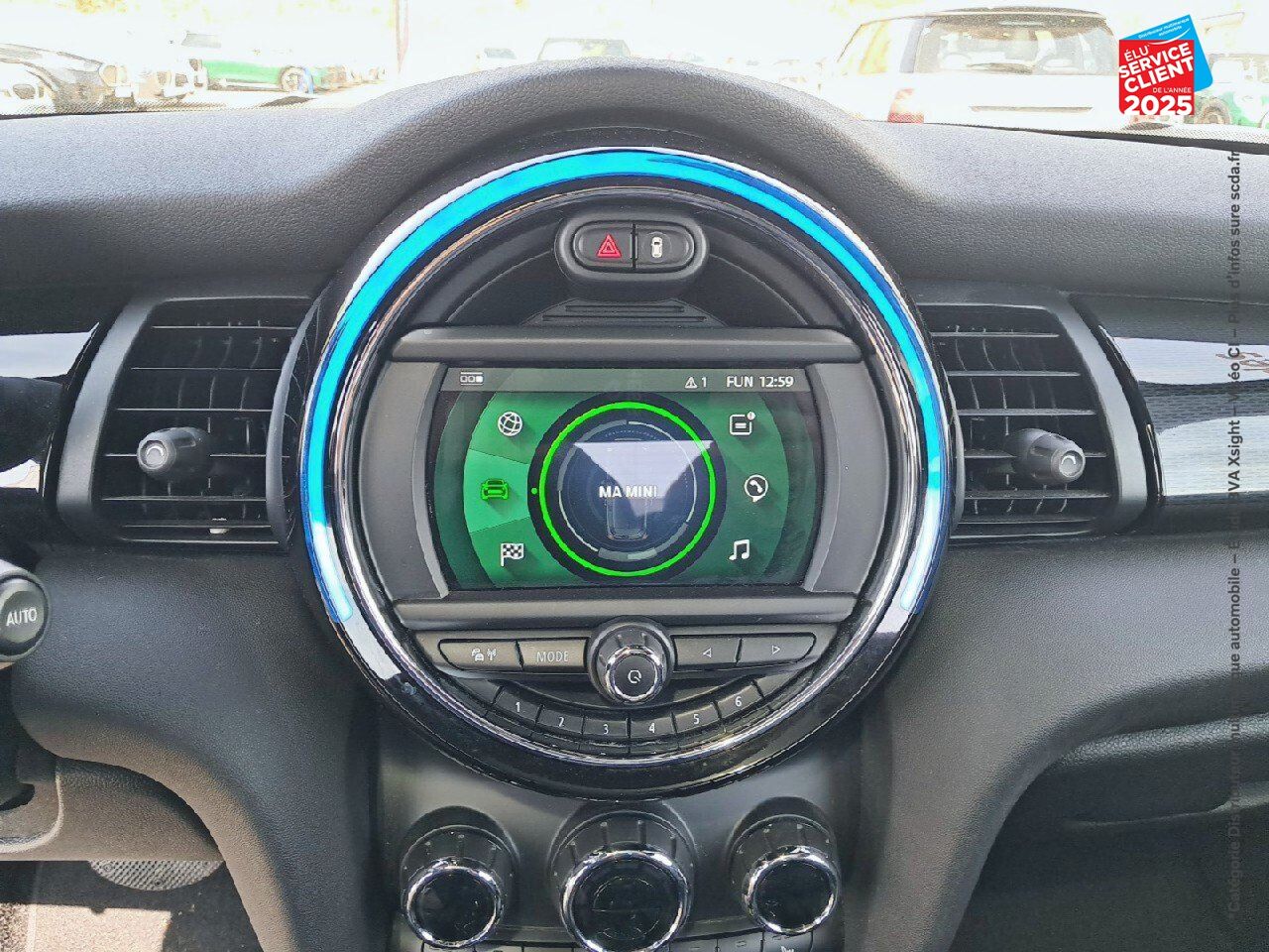 Véhicule d'occasion MINI MINI COOPER SE 184CH EDITION GREENWICH BVA TOUVRANT SIEGES CHAUF GPS CAMERA chez BMW Pontarlier