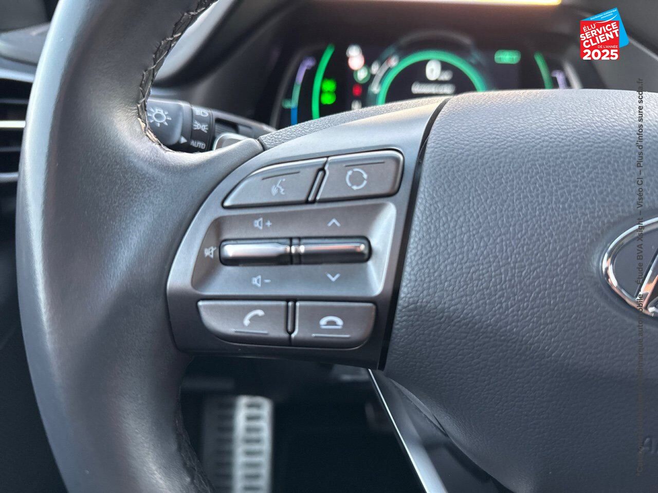 Véhicule d'occasion HYUNDAI IONIQ HYBRID 141CH CREATIVE GPS CAMERA CARPLAY chez Renault Colmar