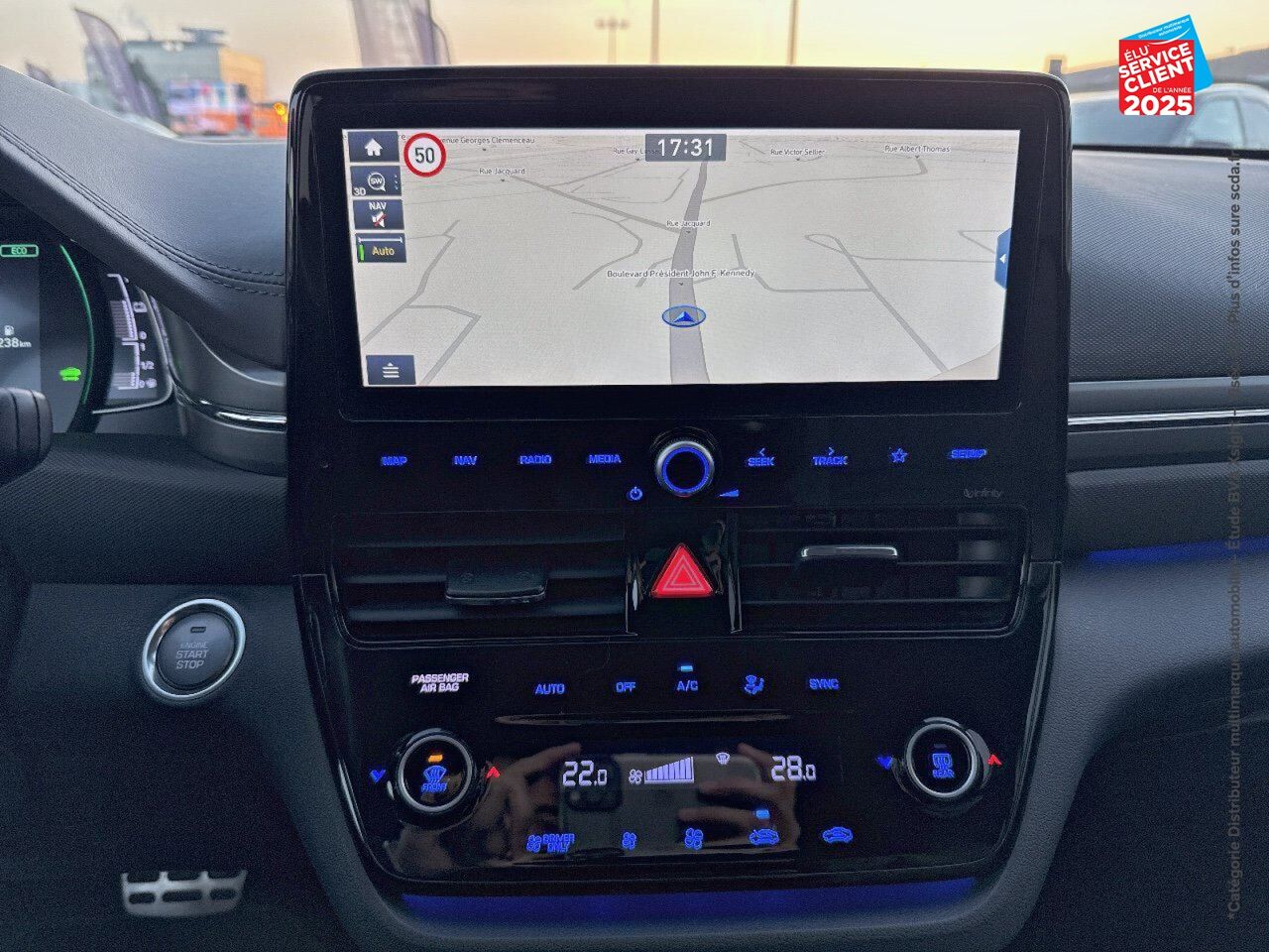 Véhicule d'occasion HYUNDAI IONIQ HYBRID 141CH CREATIVE GPS CAMERA CARPLAY chez Renault Colmar