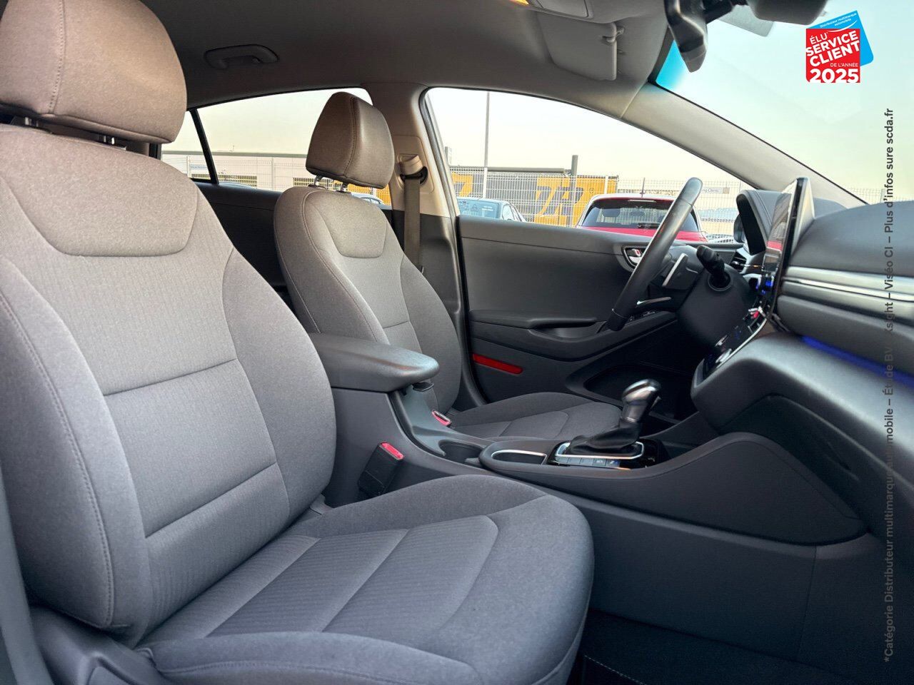 Véhicule d'occasion HYUNDAI IONIQ HYBRID 141CH CREATIVE GPS CAMERA CARPLAY chez Renault Colmar