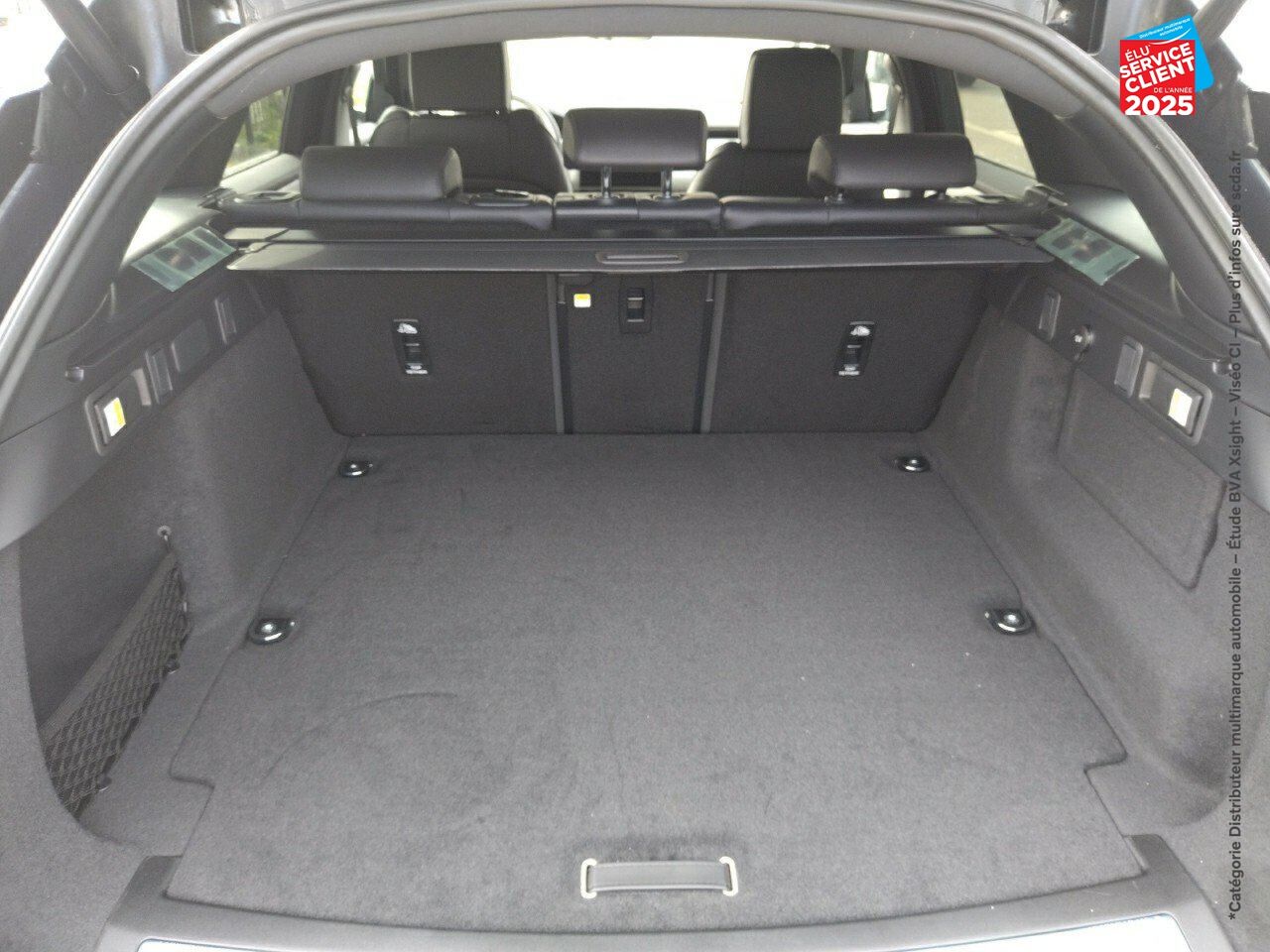 Véhicule neuf LAND-ROVER RANGE ROVER VELAR 2.0 P400E 404CH PHEV DYNAMIC HSE AWD BVA chez Land Rover Metz