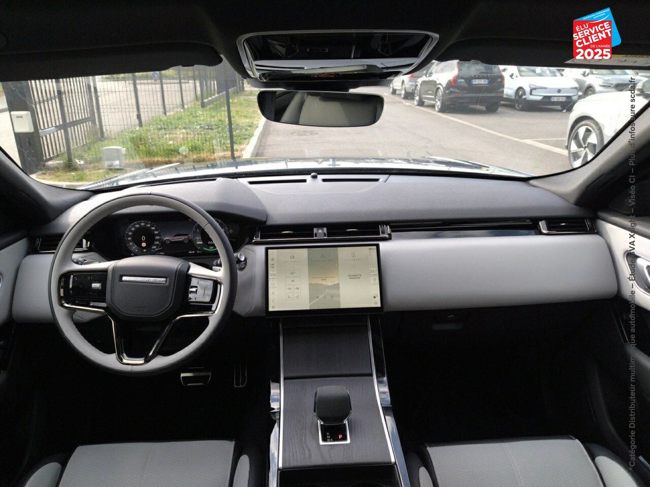 Véhicule neuf LAND-ROVER RANGE ROVER VELAR 2.0 P400E 404CH PHEV DYNAMIC HSE AWD BVA chez Land Rover Metz
