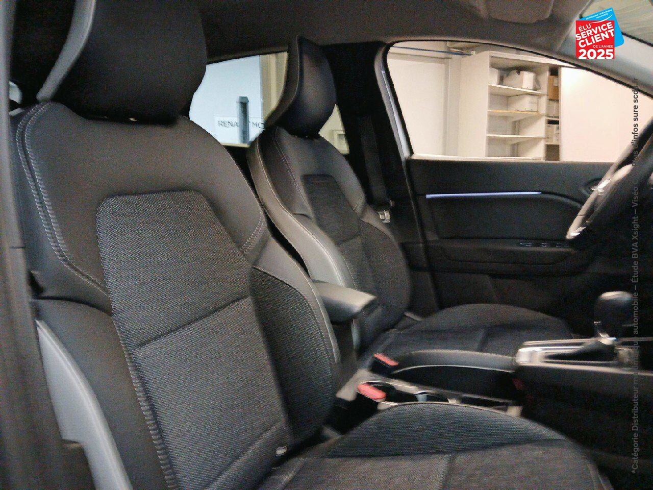Véhicule d'occasion RENAULT CAPTUR 1.3 TCE MILD HYBRID 160CH TECHNO EDC chez Toyota Bar le Duc