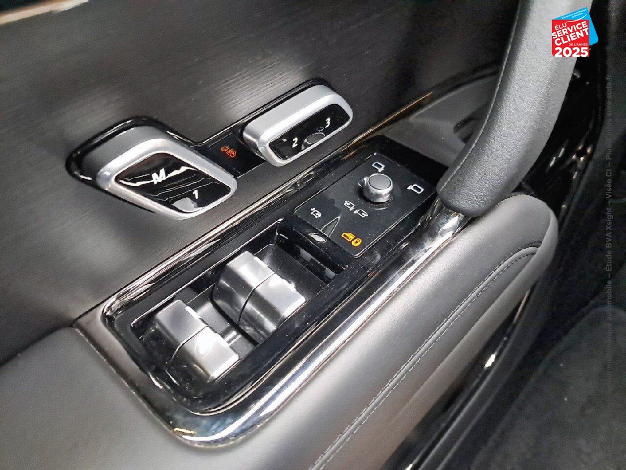 Véhicule d'occasion LAND-ROVER RANGE ROVER SPORT 3.0 P510E 510CH PHEV AUTOBIOGRAPHY TOUVRANT SIEGES CHAUF/VENTIL/CUIR GPS CAMERA chez BMW Besançon