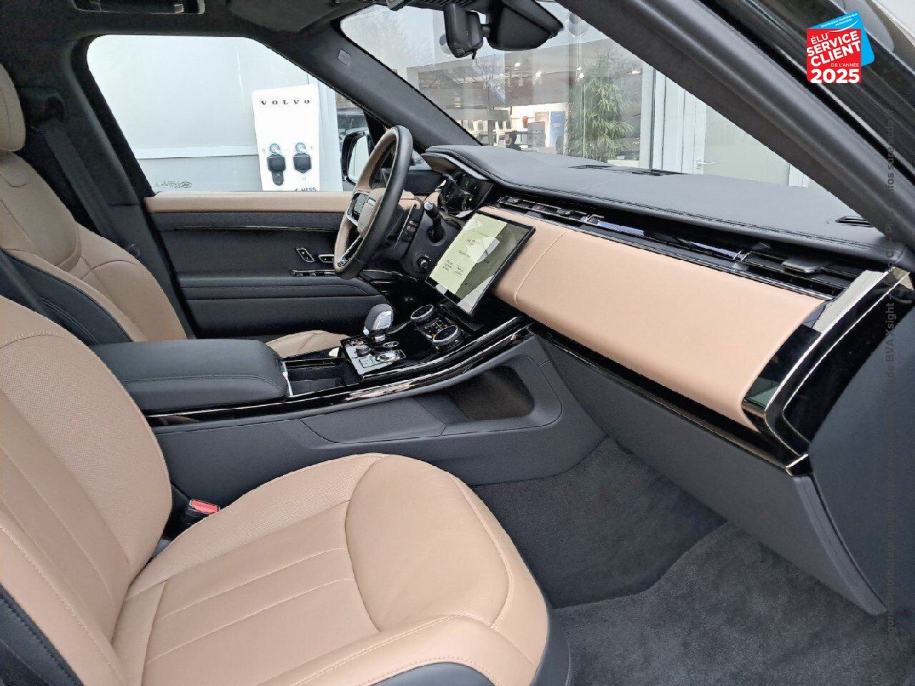 Véhicule d'occasion LAND-ROVER RANGE ROVER SPORT 3.0 P510E 510CH PHEV AUTOBIOGRAPHY TOUVRANT SIEGES CHAUF/VENTIL/CUIR GPS CAMERA chez BMW Besançon