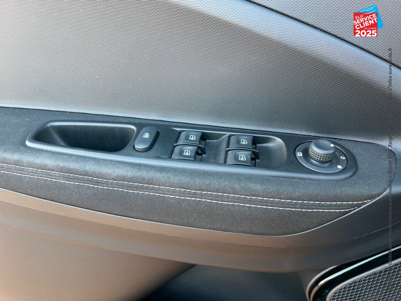 Véhicule d'occasion RENAULT ZOE INTENS CHARGE NORMALE R90 GPS chez Renault Saint-Louis
