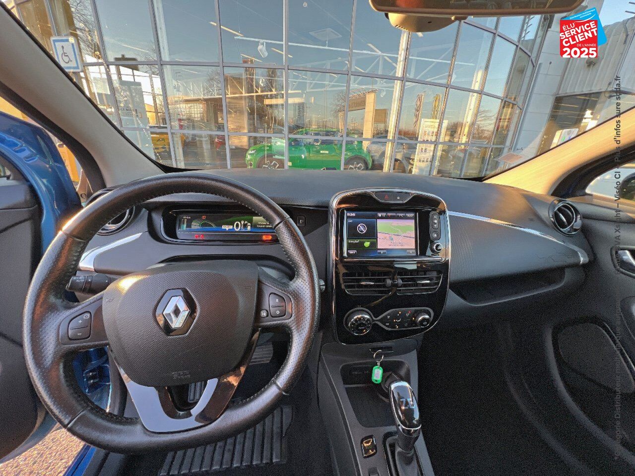 Véhicule d'occasion RENAULT ZOE INTENS CHARGE NORMALE R90 GPS chez Renault Saint-Louis