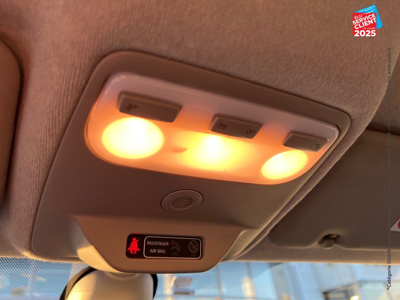 Véhicule d'occasion RENAULT ZOE INTENS CHARGE NORMALE R90 GPS chez Renault Saint-Louis