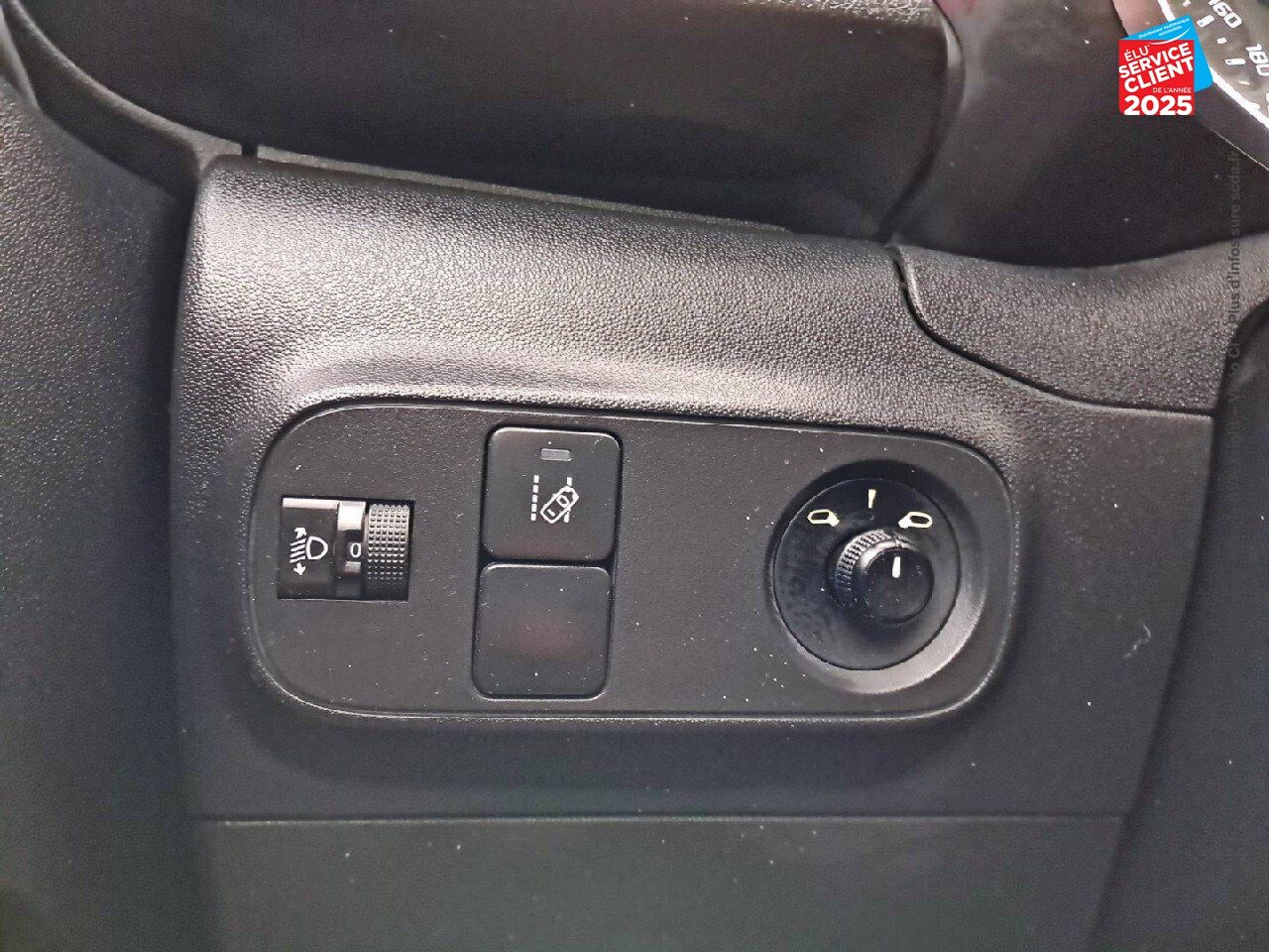 Véhicule d'occasion CITROEN C3 PURETECH 110CH SHINE S/S RADAR AR chez Nissan Belfort