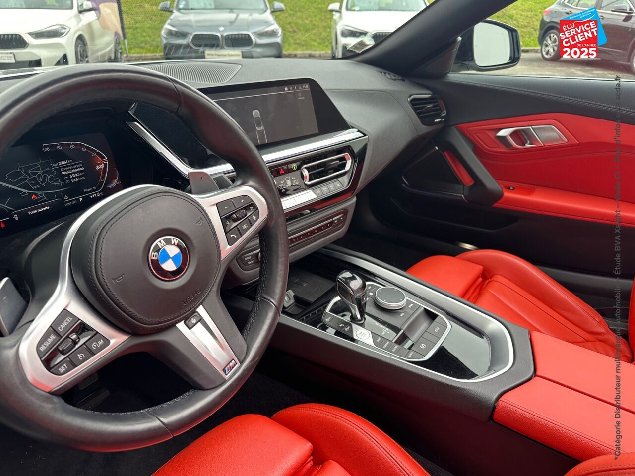 Véhicule d'occasion BMW Z4 ROADSTER SDRIVE20IA 197CH M SPORT 139G SIEGES CHAUF/CUIR VOLANT CHAUF GPS RADAR AV/AR chez BMW Besançon