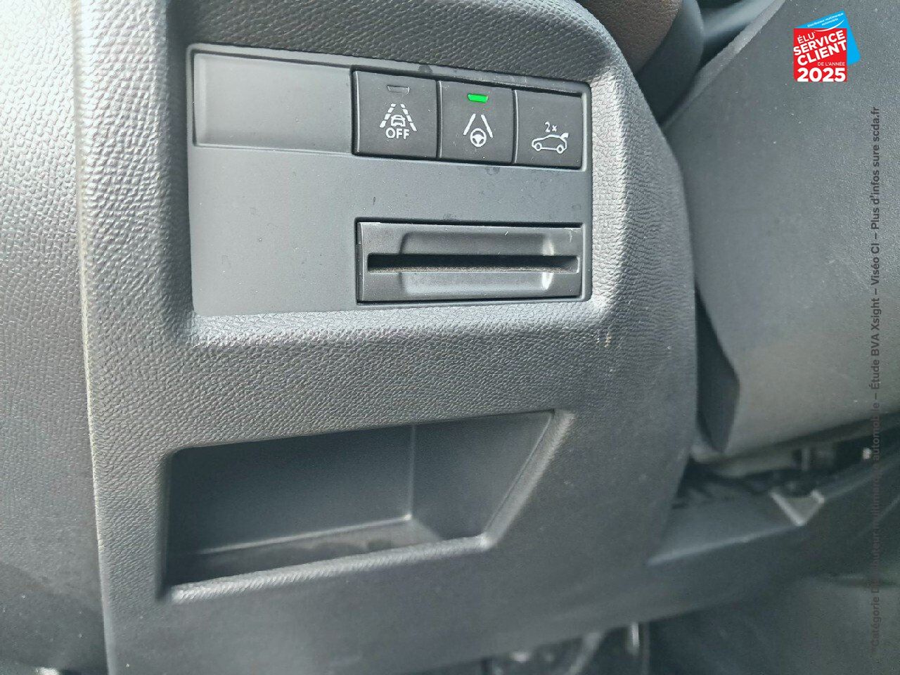 Véhicule d'occasion CITROEN C5 AIRCROSS 180 CH SHINE EAT8 GRIP CONTROL chez Toyota Saint Dizier