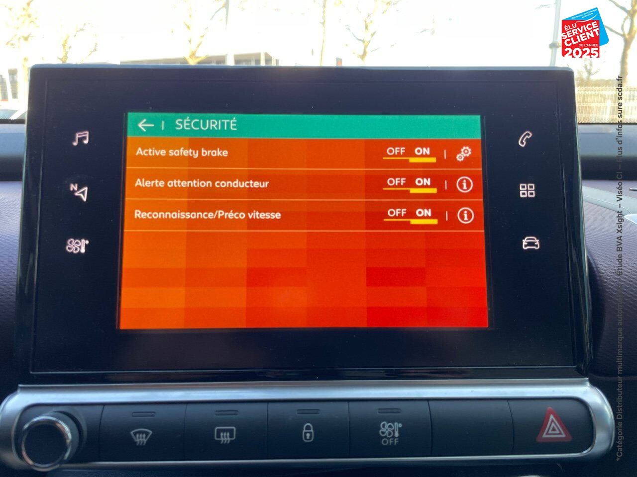 Véhicule d'occasion CITROEN C4 CACTUS PURETECH 110CH SS SHINE EAT6 E6.D-TEMP chez Hyundai Chalons
