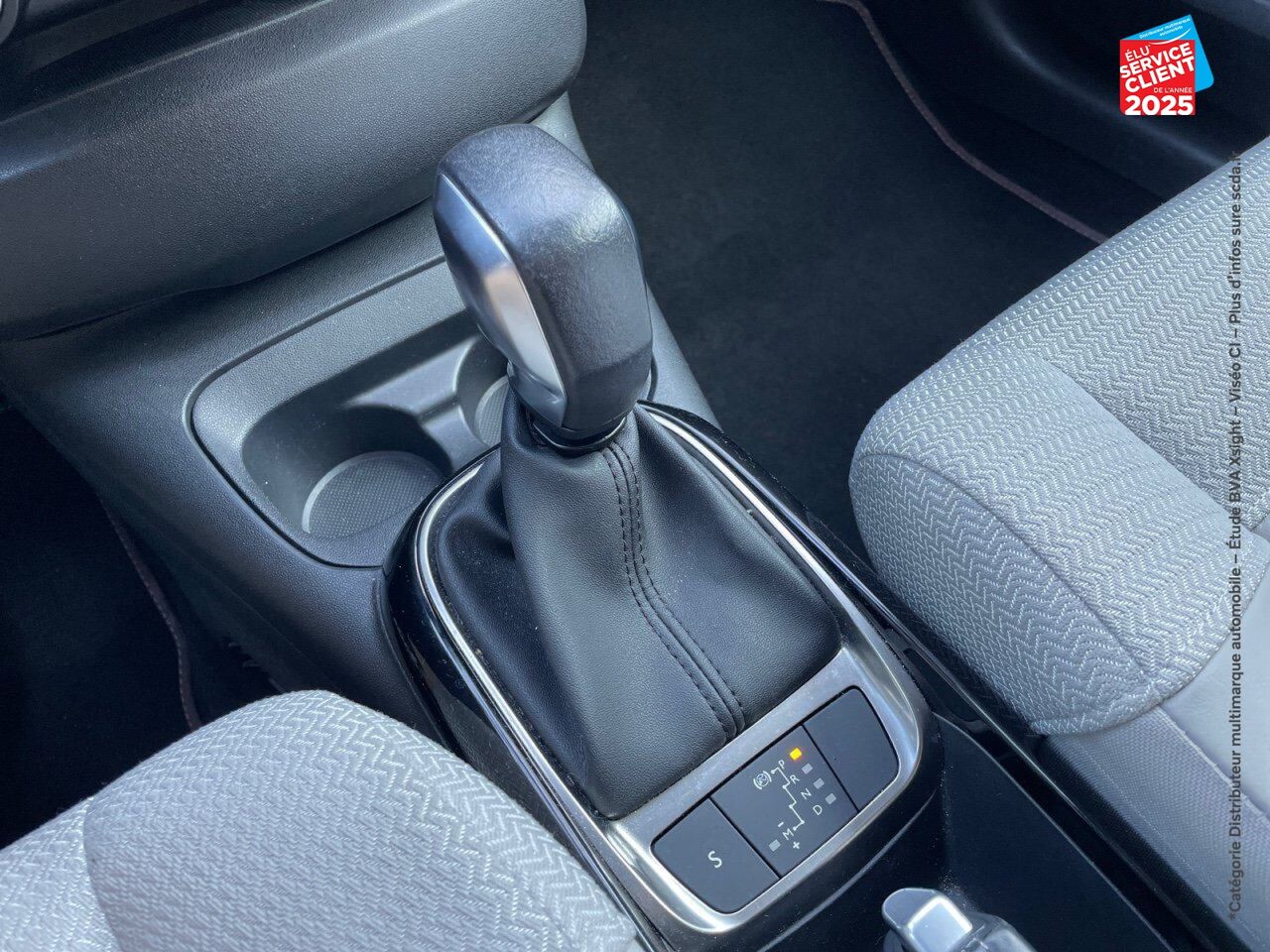 Véhicule d'occasion CITROEN C4 CACTUS PURETECH 110CH SS SHINE EAT6 E6.D-TEMP chez Hyundai Chalons