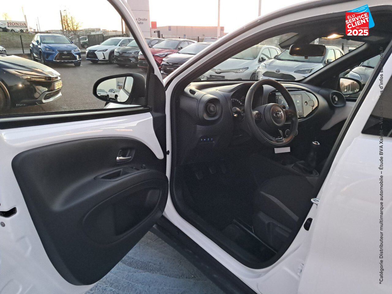 Véhicule d'occasion TOYOTA AYGO X 1.0 VVT-I 72CH DYNAMIC MY24 chez Toyota Verdun