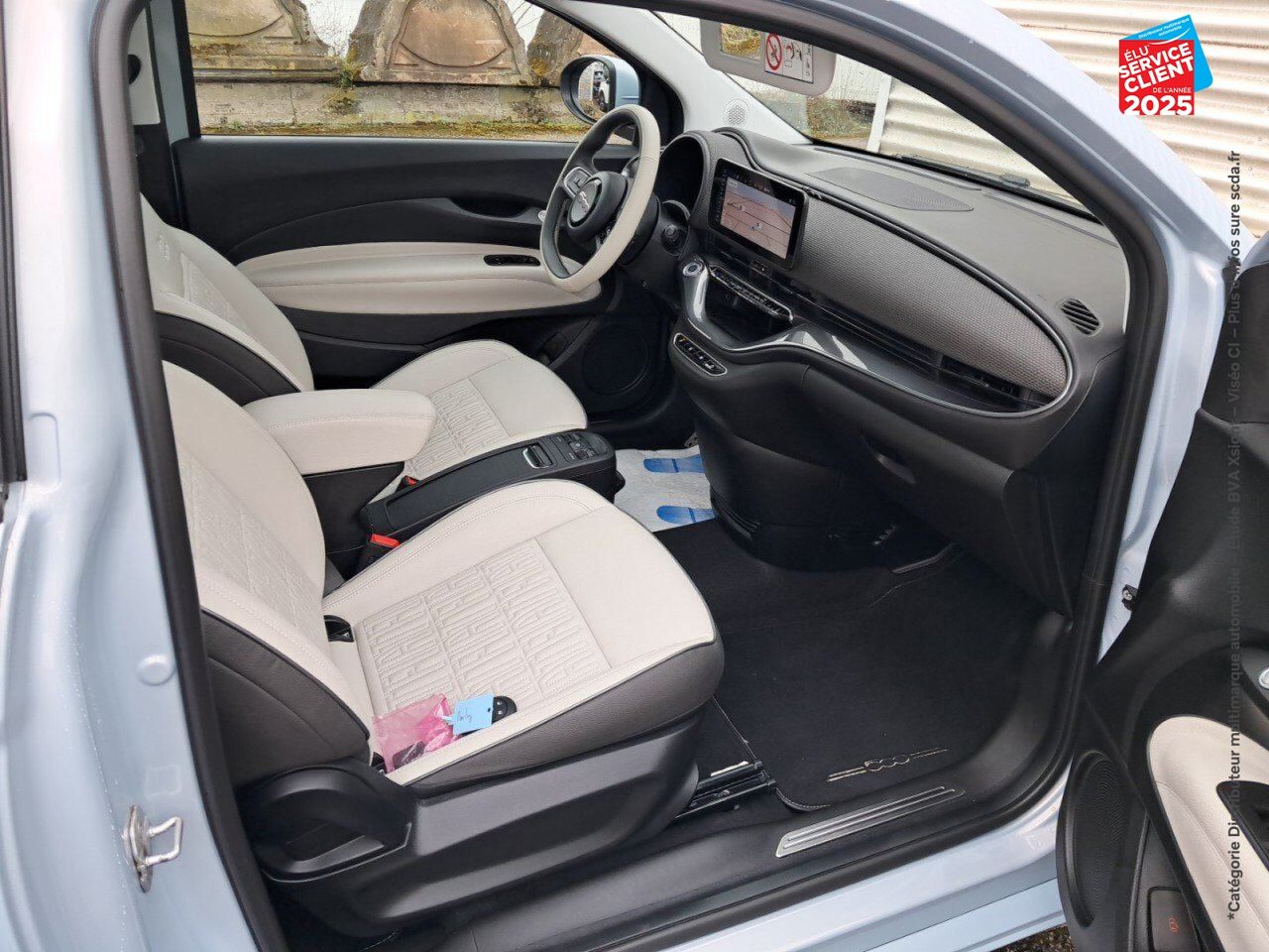 Véhicule d'occasion FIAT 500 E 118CH LA PRIMA BY BOCELLI CAMERA GPS chez Toyota Sarreguemines