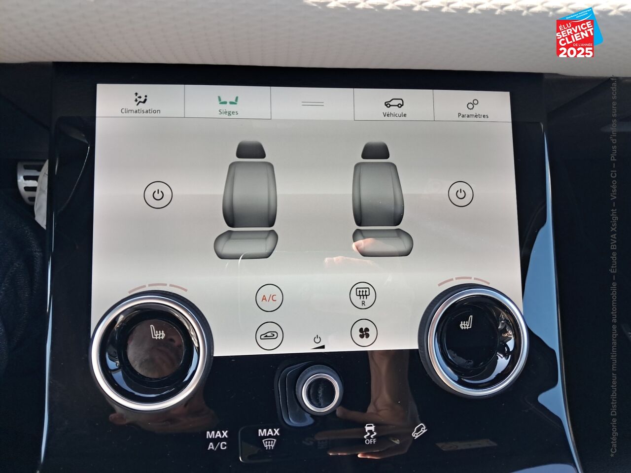 Véhicule d'occasion LAND-ROVER RANGE ROVER EVOQUE 2.0 D 180CH R-DYNAMIC S AWD BVA chez Renault Saint-Louis