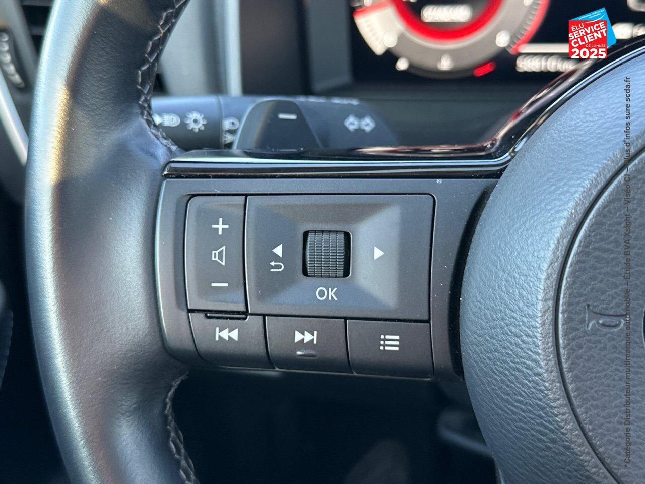 Véhicule d'occasion NISSAN QASHQAI 1.3 MILD HYBRID 158CH N-CONNECTA XTRONIC 2022 chez Nissan Besançon
