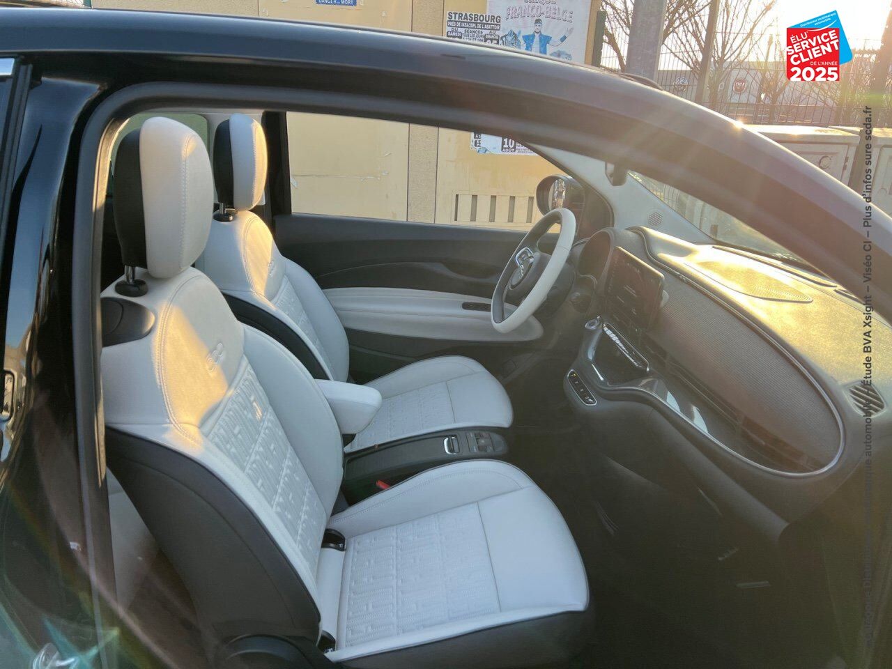 Véhicule d'occasion FIAT 500C E 95CH LA PRIMA MY24 chez Toyota Sarreguemines