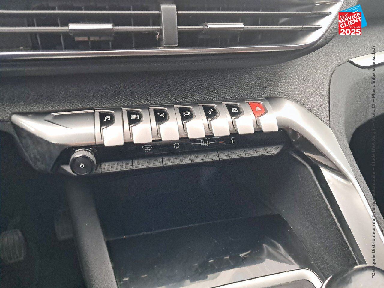 Véhicule d'occasion PEUGEOT 3008 1.2 PURETECH 130CH ALLURE SS chez Toyota Verdun