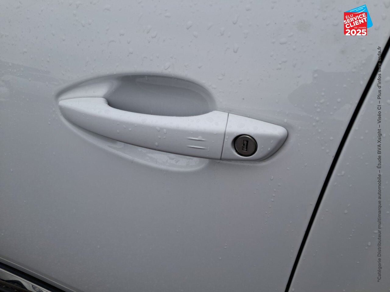 Véhicule d'occasion PEUGEOT 3008 1.2 PURETECH 130CH ALLURE SS chez Toyota Verdun