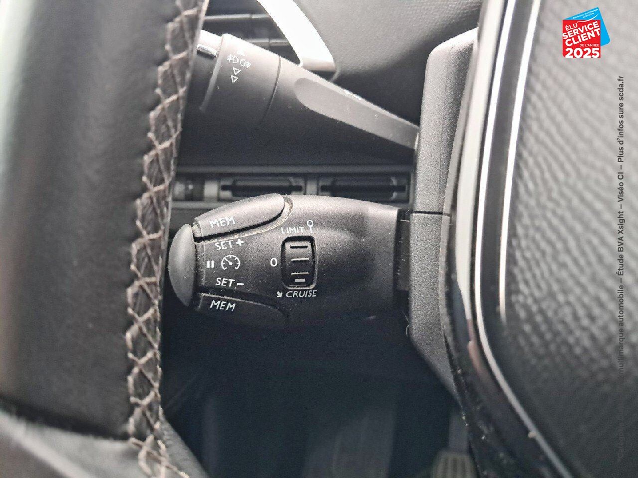 Véhicule d'occasion PEUGEOT 3008 1.2 PURETECH 130CH ALLURE SS chez Toyota Verdun