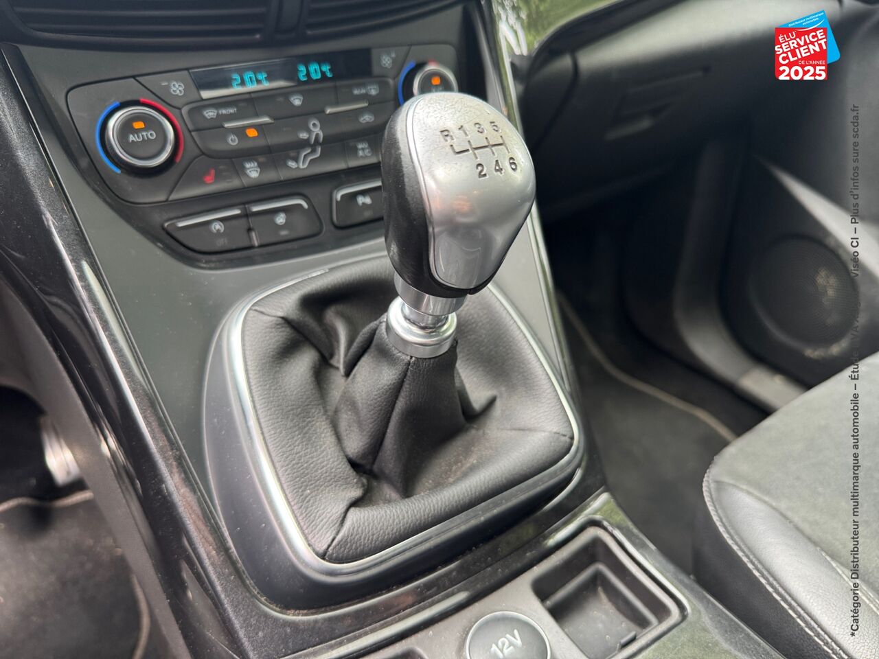 Véhicule d'occasion FORD KUGA 2.0 TDCI 150CH STOPSTART ST-LINE 4X2 chez Renault Sélestat