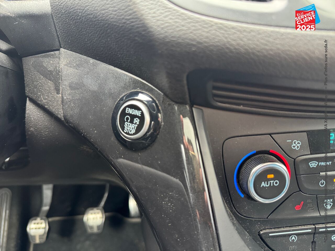 Véhicule d'occasion FORD KUGA 2.0 TDCI 150CH STOPSTART ST-LINE 4X2 chez Renault Sélestat