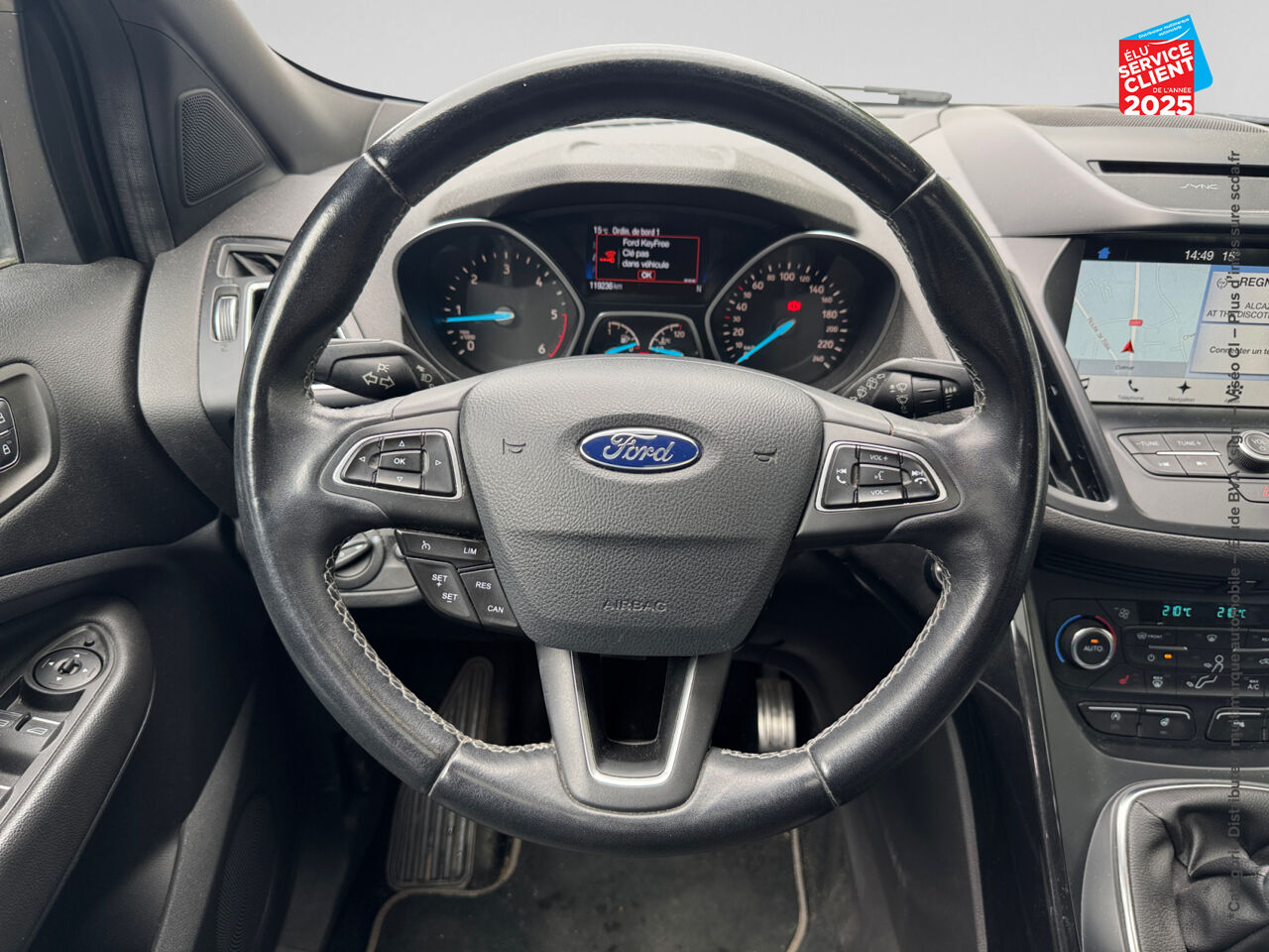 Véhicule d'occasion FORD KUGA 2.0 TDCI 150CH STOPSTART ST-LINE 4X2 chez Renault Sélestat