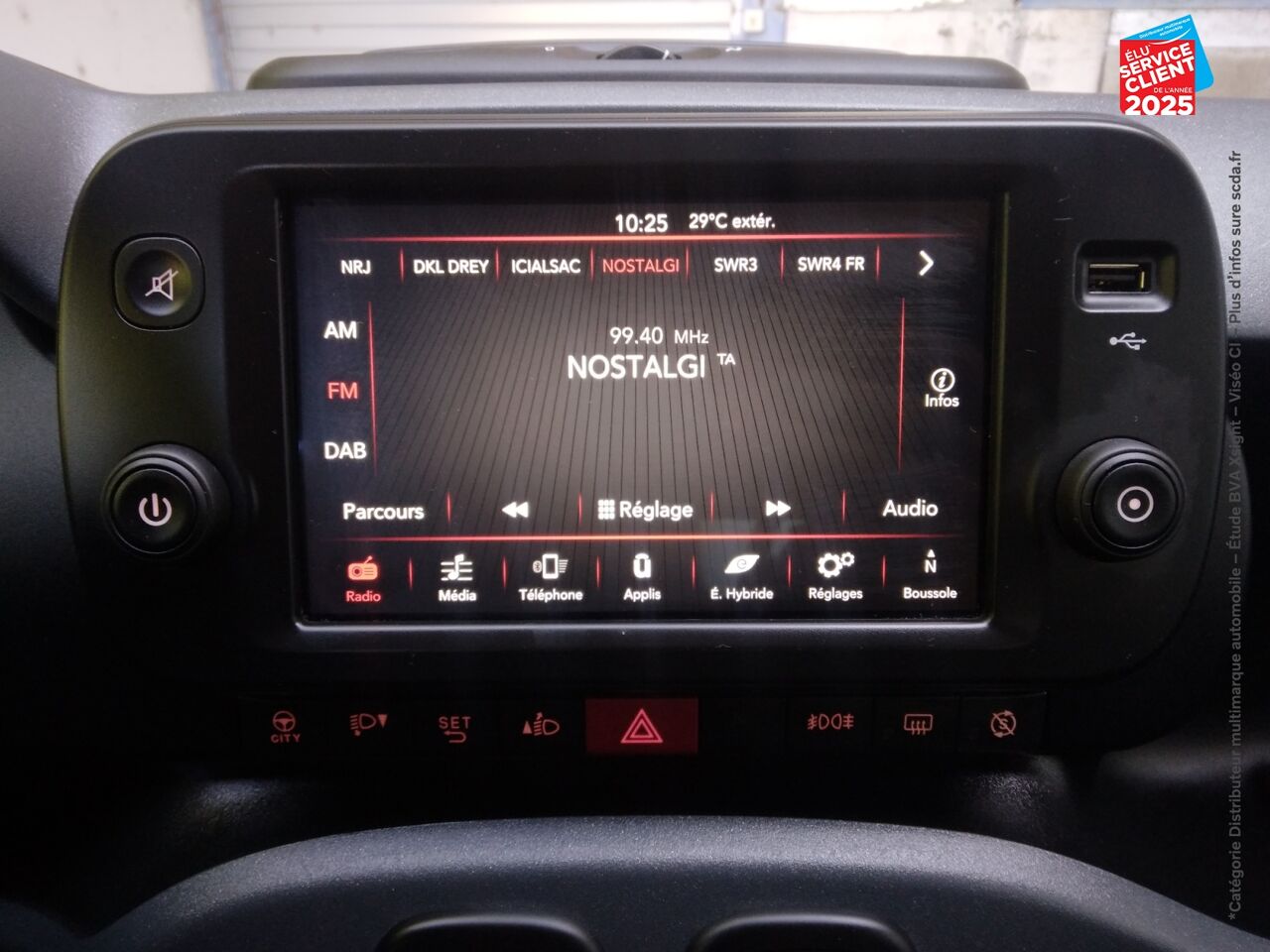 Véhicule d'occasion FIAT PANDA 1.0 70CH BSG S/S RED chez Renault Sélestat
