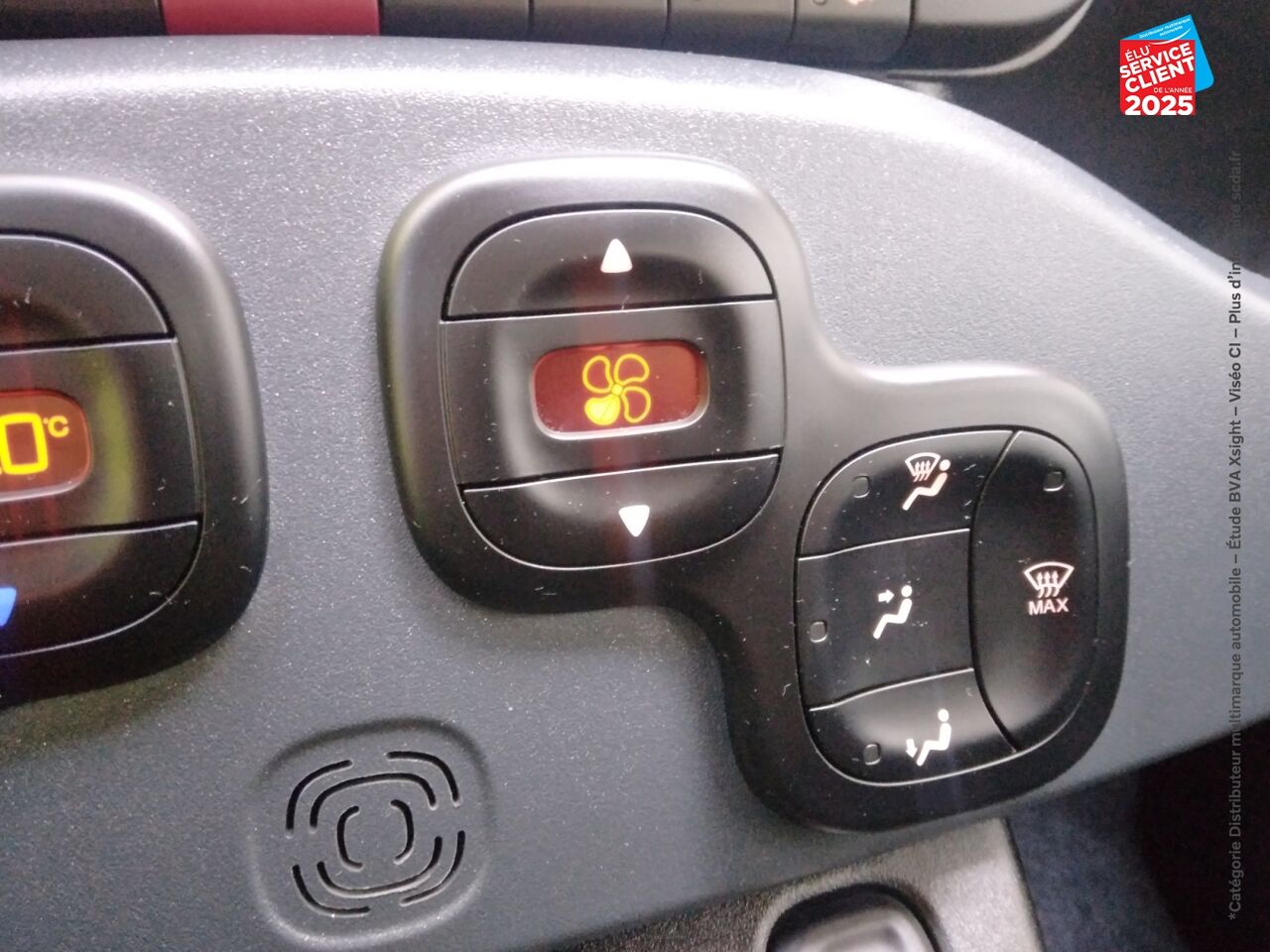 Véhicule d'occasion FIAT PANDA 1.0 70CH BSG S/S RED chez Renault Sélestat