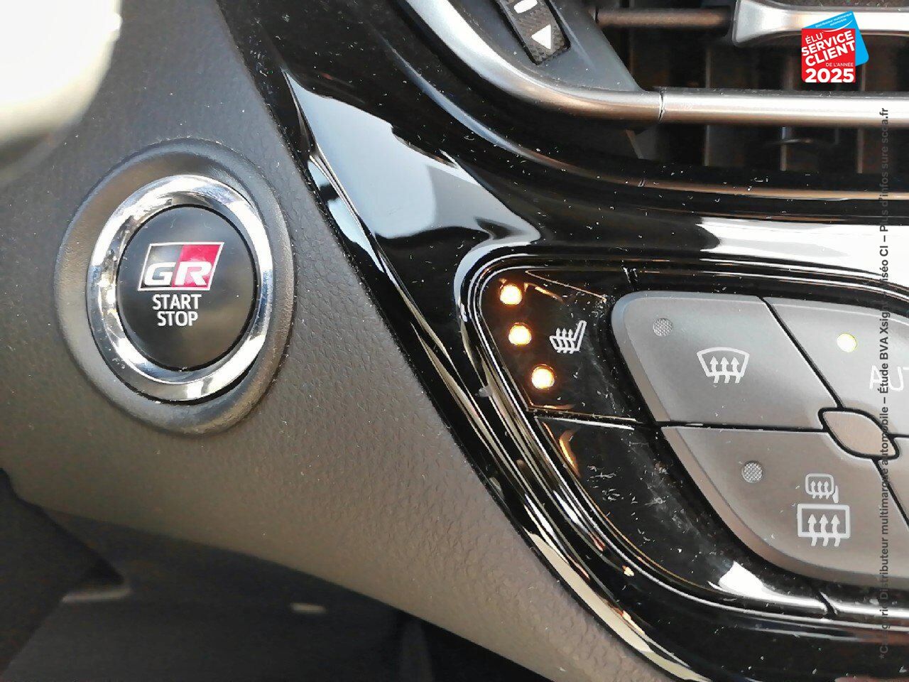 Véhicule d'occasion TOYOTA C-HR 184H GR-SPORT 2WD E-CVT MY22 chez Toyota Thionville