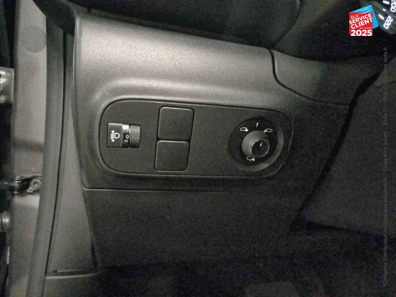 Véhicule d'occasion CITROEN C3 1.2 PURETECH 110CH S/S SHINE PACK EAT6 chez Dacia Strasbourg