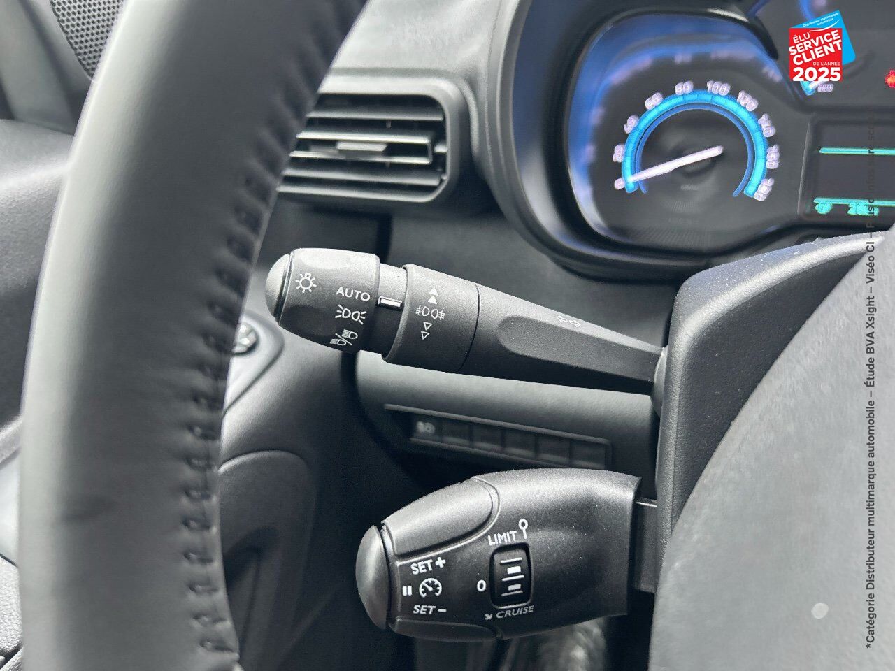 Véhicule d'occasion FIAT DOBLO FG M 800KG ELECTRIQUE 136CH BATTERIE 50 KWH chez Peugeot Sedan