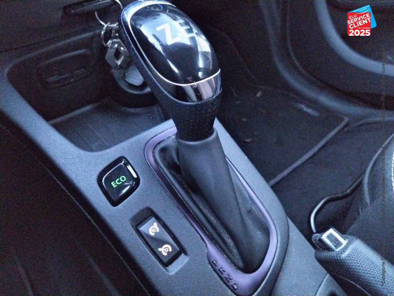 Véhicule d'occasion RENAULT ZOE STAR WARS CHARGE NORMALE R90 GPS CAMERA BOSE chez Toyota Saint Dizier